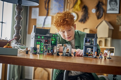 Chlapec staviaci LEGO® Harry Potter™