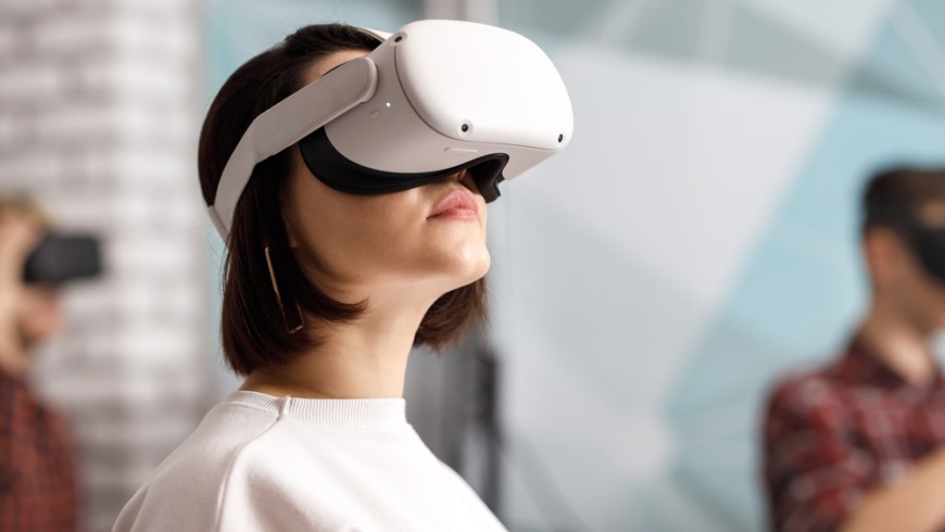 Rozšírená a virtuálna realita: Ako tieto technológie menia náš svet? Čo je virtuálna realita