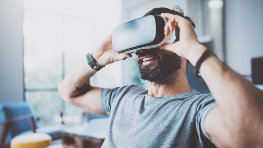 Rozšírená a virtuálna realita: Ako tieto technológie menia náš svet? okuliare pre virtuálnu realitu