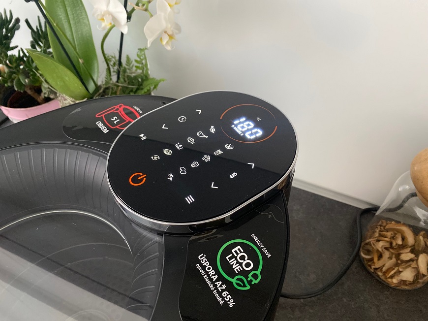 Recenzia: Teplovzdušná fritéza ETA SkyFry je multifunkčná a úsporná teplovzdusna-friteza-eta-skyfry_ovladanie
