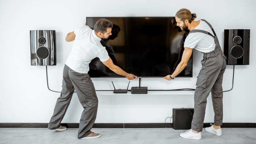 Ako nainštalovať TV na stenu? Uchytemie TV s perifériami a káblami na stene