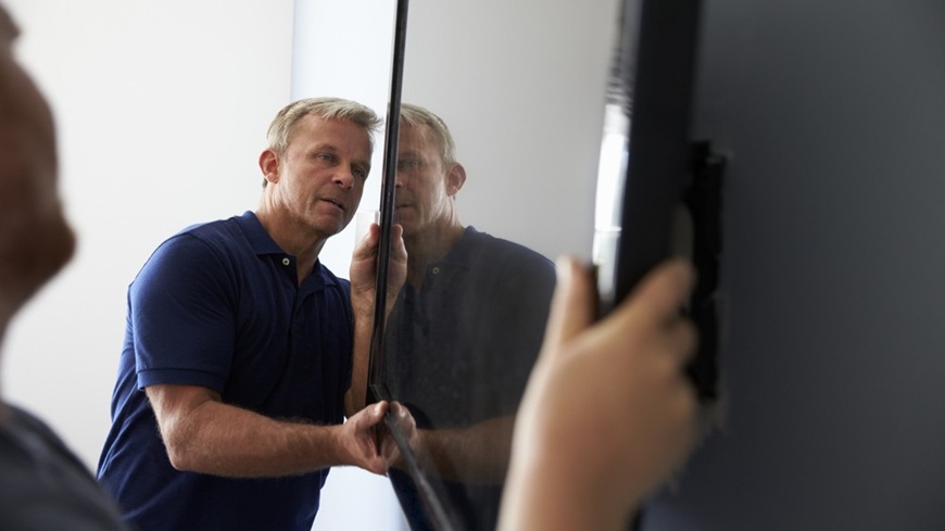 Ako nainštalovať TV na stenu? Zavesenie TV na držiak