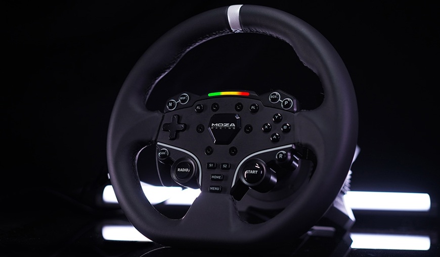 Pripravení usadnúť za volant? Moza Racing: skvost pre všetkých, ktorí chcú pretekať naplno čierny herný volant Moza Racing R5