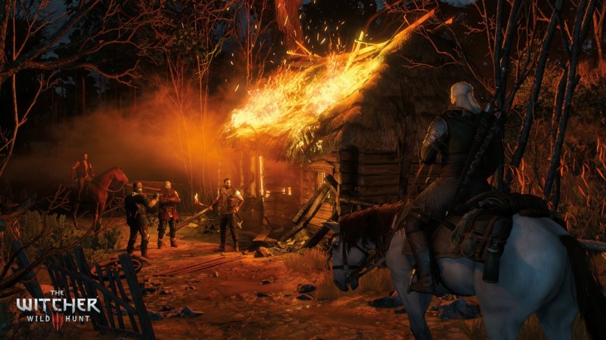 Zaklínač 3 znovu ožíva. Čaká nás nové DLC alebo ide len o dokonale pripravenú ilúziu? Geralt z Rivie sedí na koni pred horiacim domom.