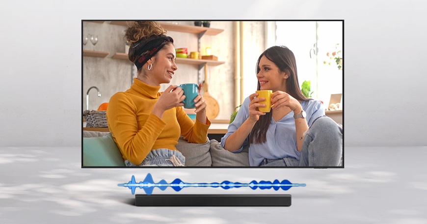 zapnutý televízor so soundbarom Samsung