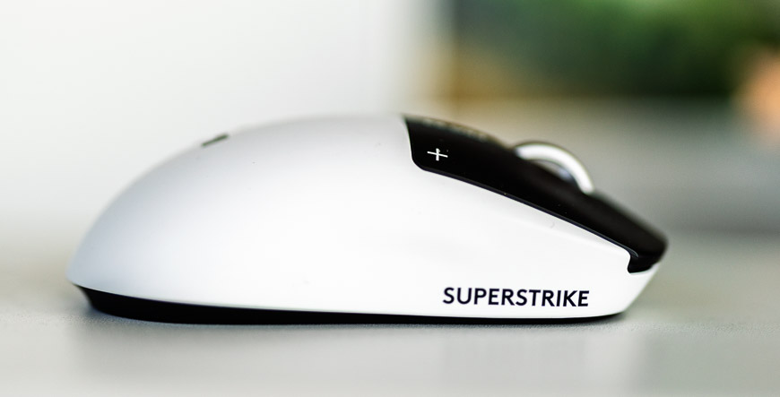 Herná myš Logitech G Pro X 2 SUPERSTRIKE zboku