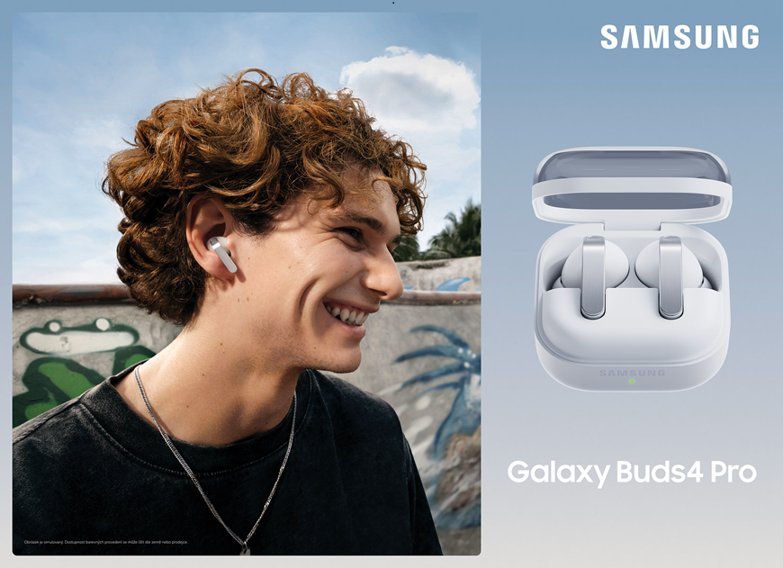 Predstavujeme dvojicu nových slúchadiel od Samsungu: Galaxy Buds4 a Buds4 Pro pod lupou muž má v ušiach slúchadlá Galaxy Buds4 Pro