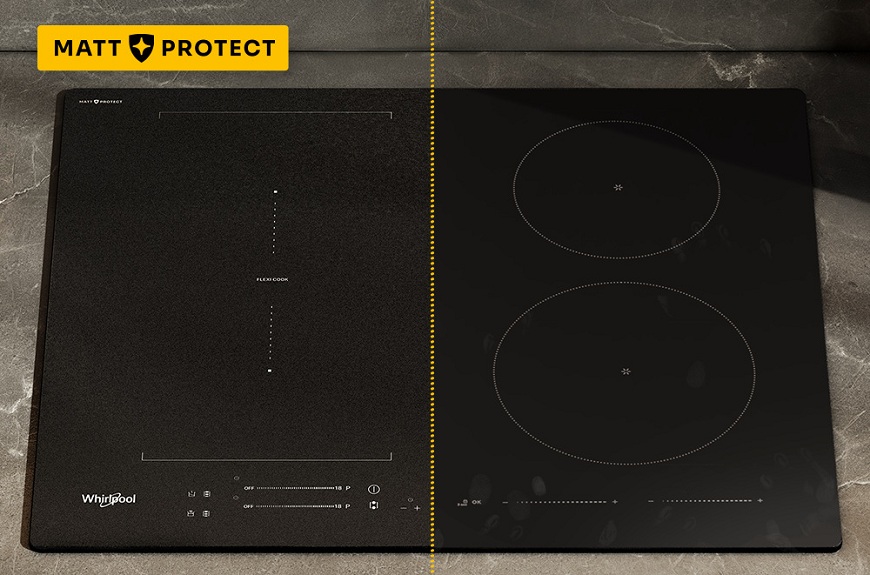 Matná krása indukčných varných dosiek Whirlpool MattProtect porovnanie povrchu mattprotect a bežného povrchu – na povrchu Whirlpool MattProtect nie sú otisky.