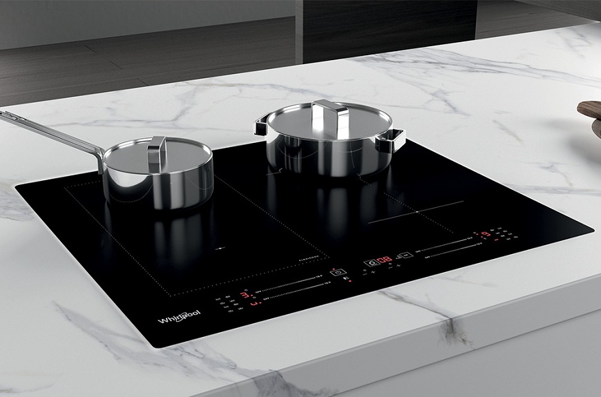Matná krása indukčných varných dosiek Whirlpool MattProtect Indukcia Whirlpool s hrncami na varných zónach.