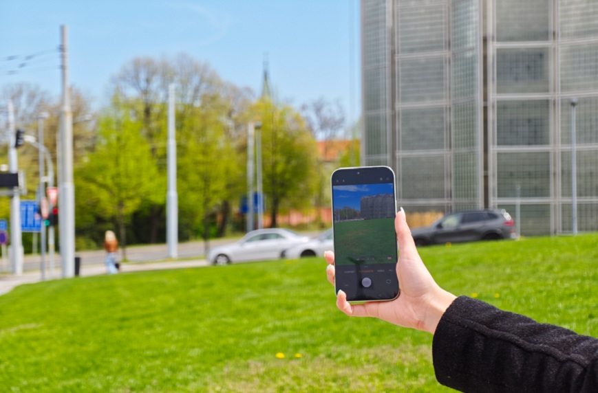 Recenzia: Honor 600 Lite – Štýlová dizajnovka s neprekonateľnou výdržou Záber na otvorený fotoaparát v mobile Honor 600 Lite.