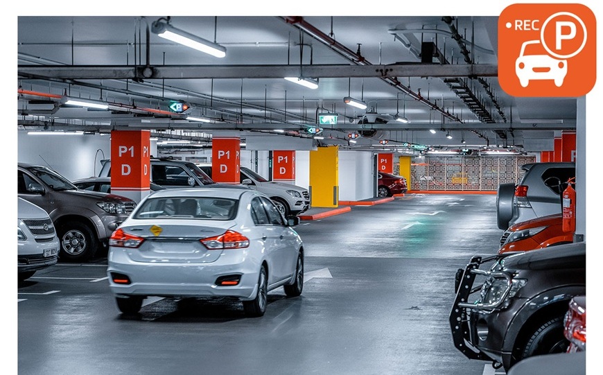 auto na parkovisku
