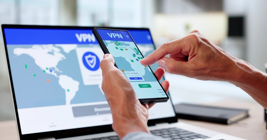 Čo je to VPN? Virtuálna privátna sieť vám pomôže s bezpečnosťou aj súkromím použitie vpn na mobilnom telefóne s notebookom v pozadí