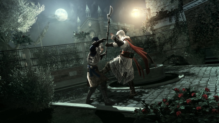 Ezio bojuje s vojákem na měsícem osvětlené ulici, Assassin's Creed 2