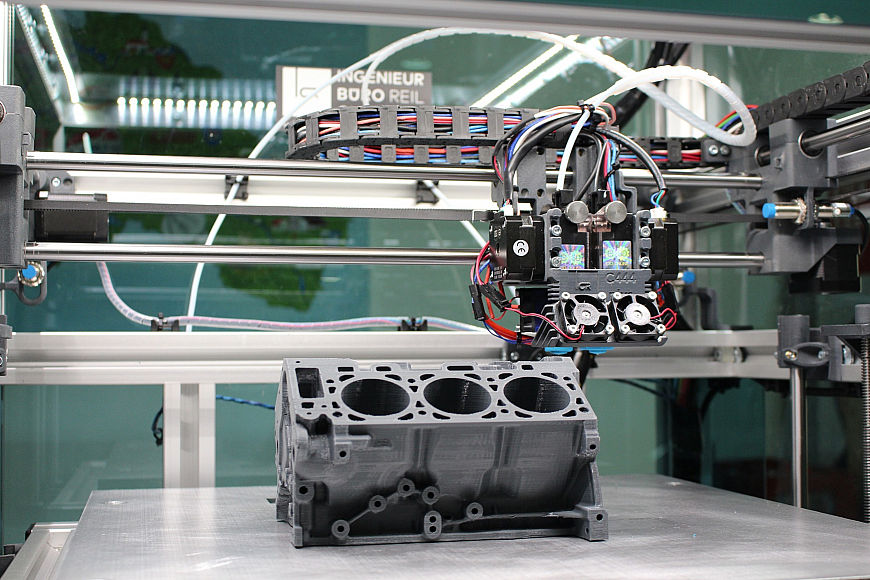 Ako vybrať 3D tlačiareň? Profesionálna 3D tlačiareň vytvára produkt