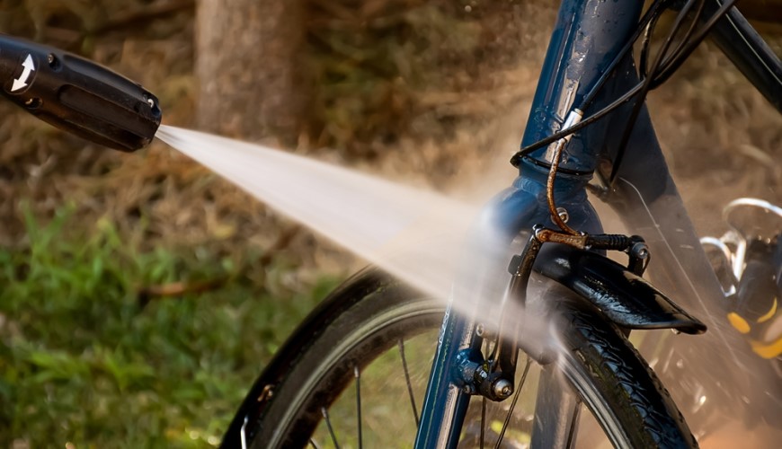 umývanie kolesa bicykla vapkou