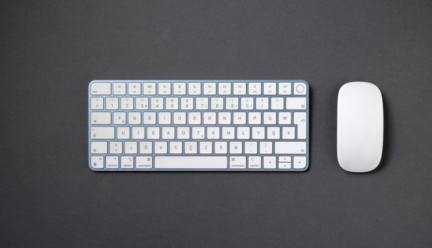 Apple klávesnica s myšou