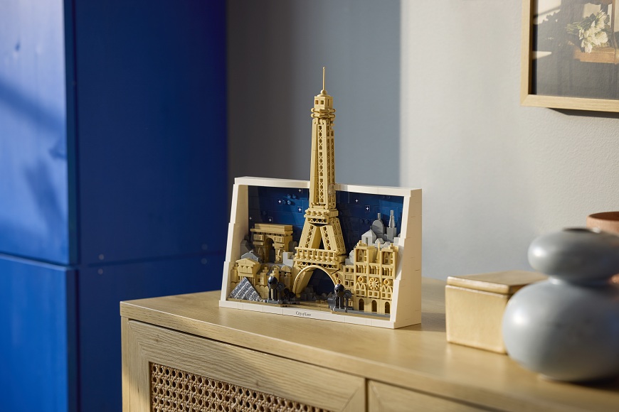 Stavebnica LEGO® prichádza do NAY: Od prvých kociek až po monumentálne sety pre dospelých Stavebnica LEGO – Eiffelova veža ako obraz.