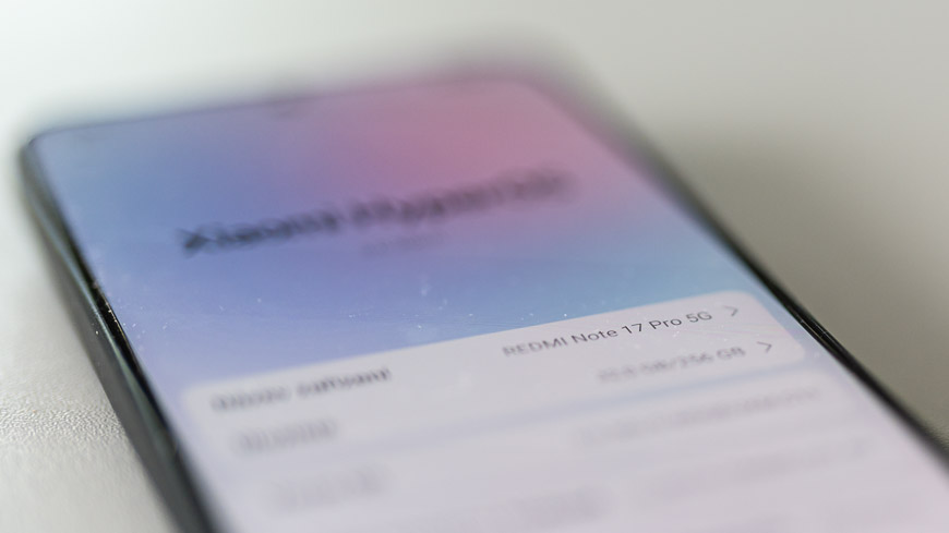 Recenzia: Xiaomi Redmi Note 17 Pro 5G – Dizajnovka s neuveriteľnou výdržou Xiaomi Redmi Note 17 Pro 5G, detailný záber na displej