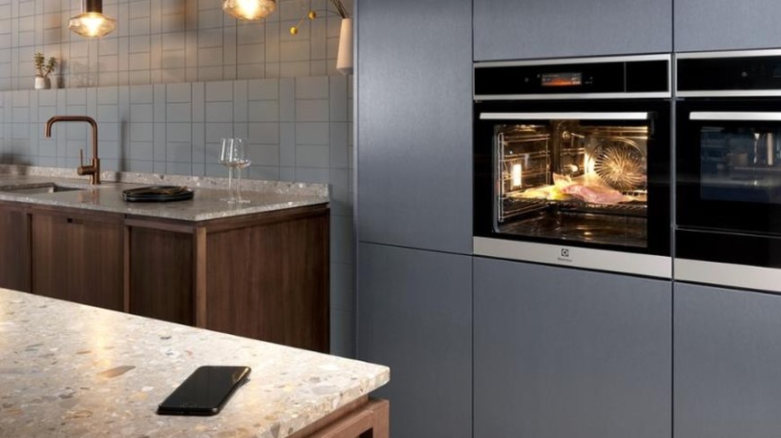 Ako vybrať sporák, rúru alebo varnú dosku? vstavana rura Electrolux