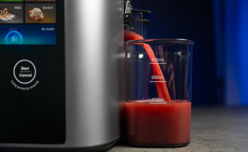 odšťavňovač Concept s AI technológiou