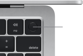Vidíme pravý horný roh klávesnice MacBooku Air v striebornej farbe s tlačidlom Touch ID
