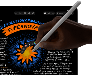 iPad Air zobrazujúci ručne písané poznámky a kresby v apke Poznámky, ruka kreslí ceruzkou Apple Pencil Pro