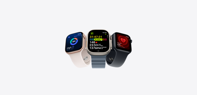 Vidíme tri rozličné modely Apple Watch na bielom pozadí