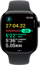 Apple Watch Series 11, hliníkový kryt, temná čierna farba, tréning beh, metriky: čas, srdcová frekvencia, aktuálne tempo, priemerné tempo, vzdialenosť. pravá strana, korunka Digital Crown, športový remienok, čierna farba