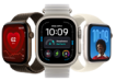 troje hodinky Apple Watch
